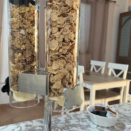 Bed and Breakfast Il Melarancio Pescia Romana Exterior foto