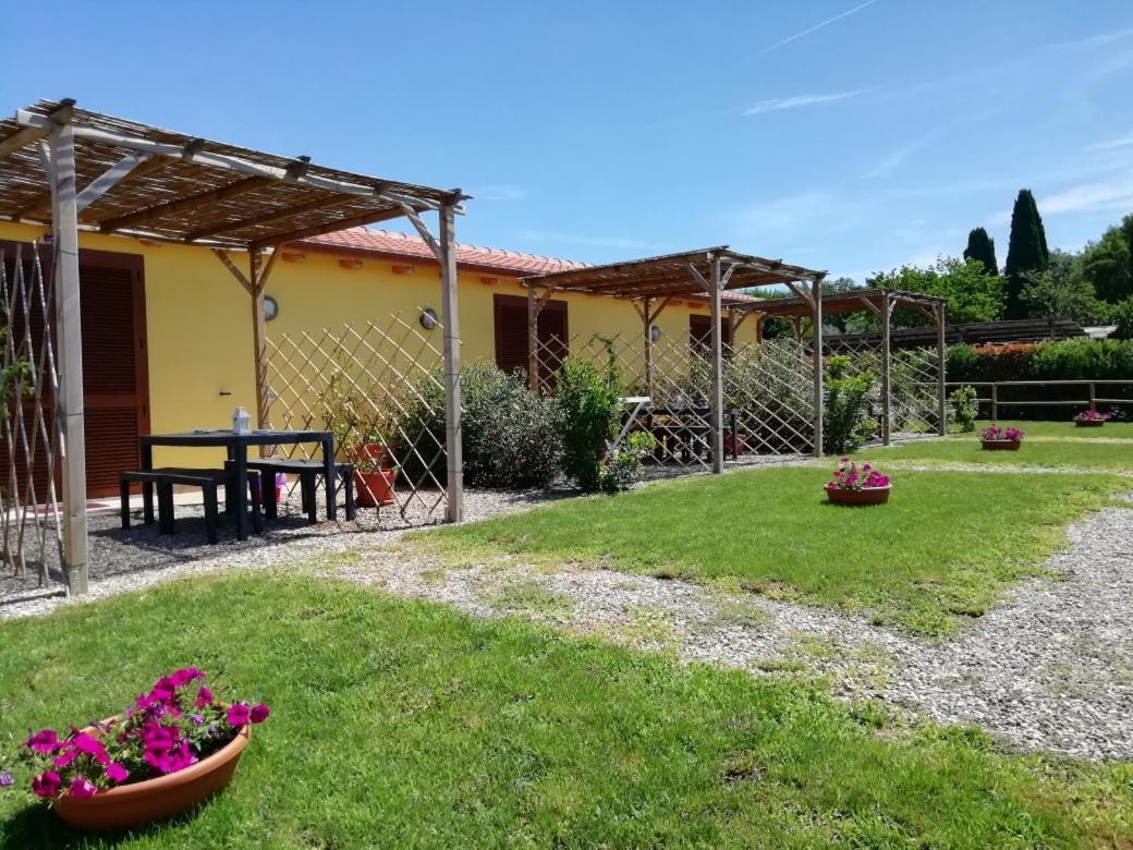 Bed and Breakfast Il Melarancio Pescia Romana Exterior foto