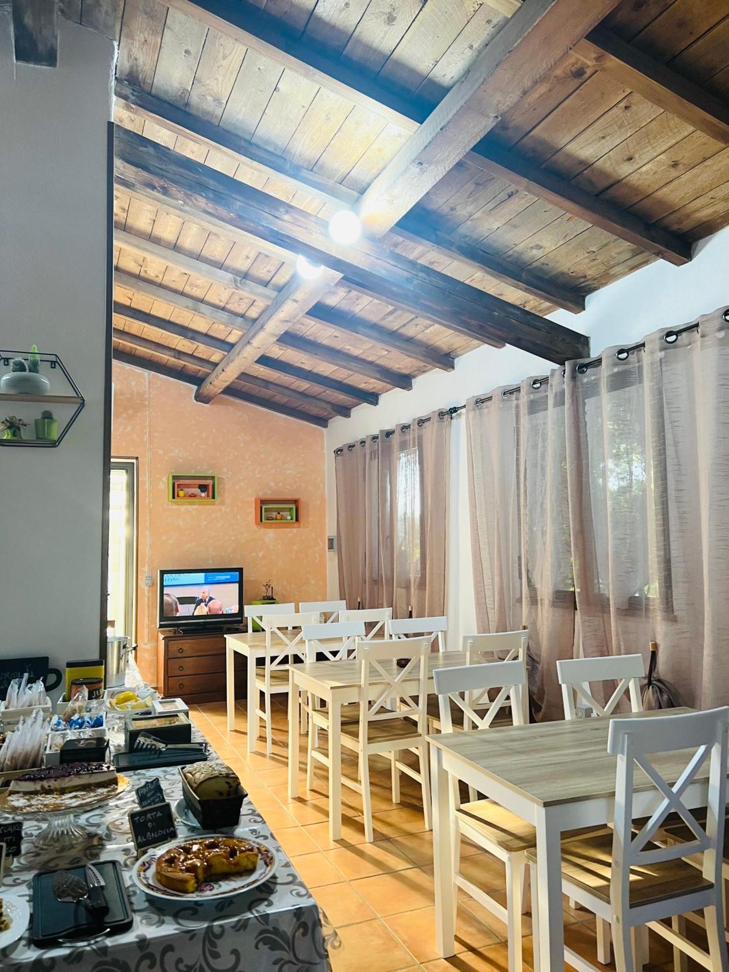 Bed and Breakfast Il Melarancio Pescia Romana Exterior foto